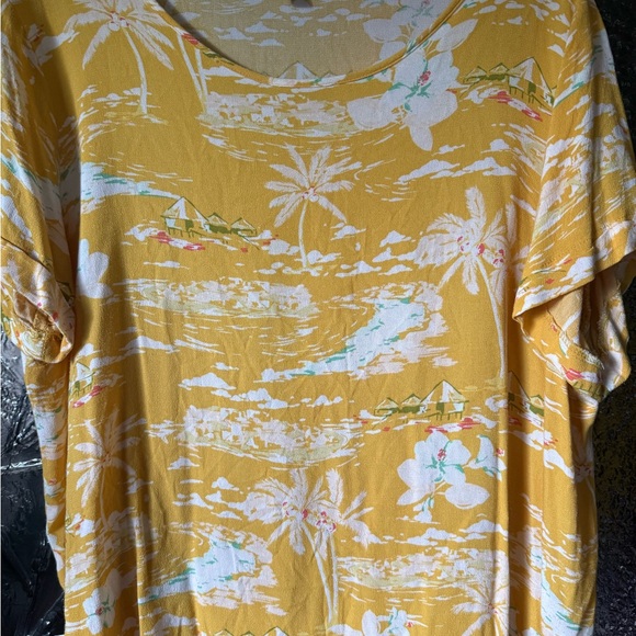 LC Lauren Conrad Yellow Tropical Print Short Sleeve Top - Picture 2 of 9